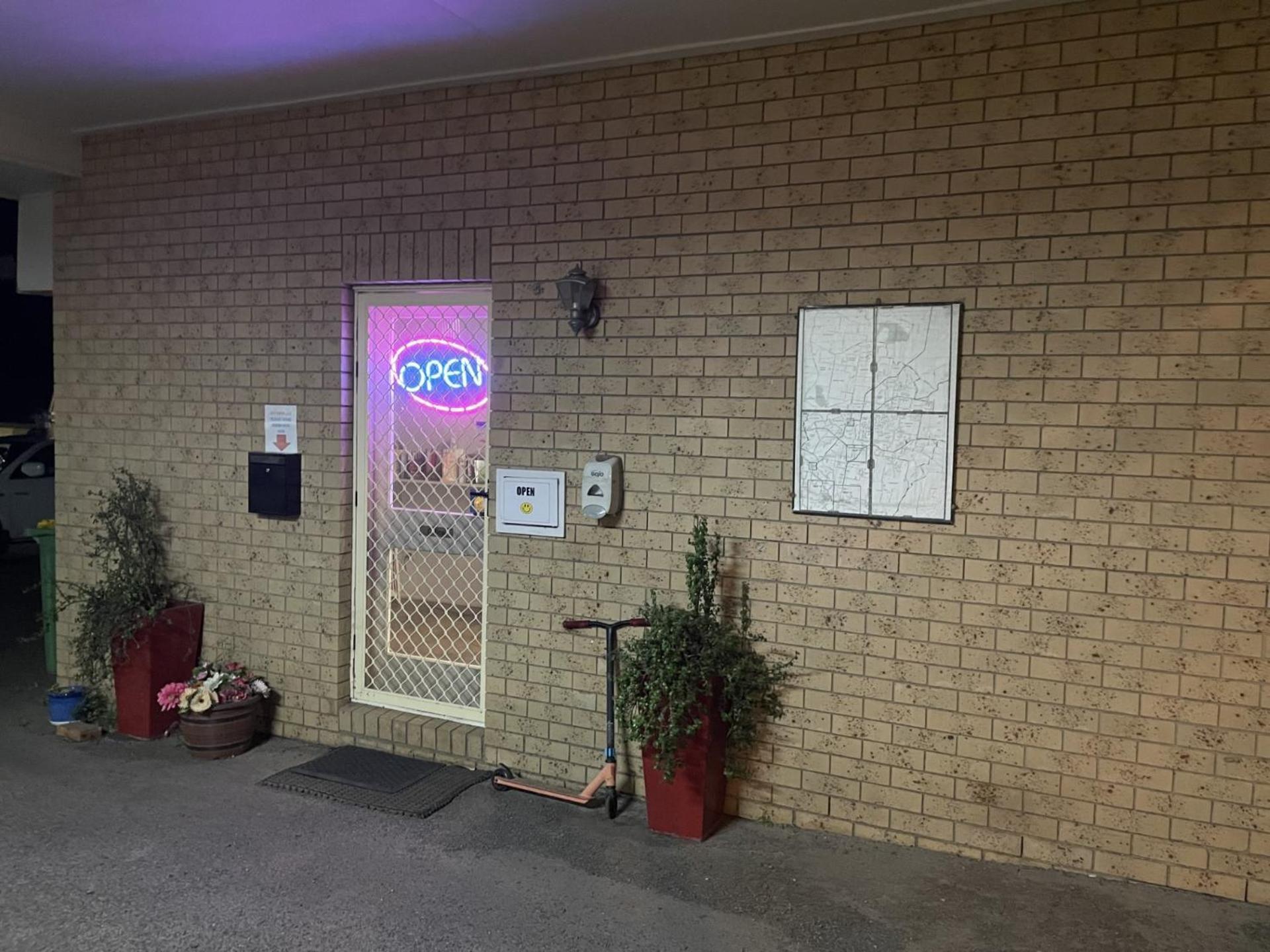 Hatton Vale Motel Exteriör bild